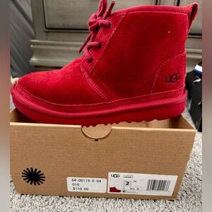 Ugg boots neumel youth size 2y